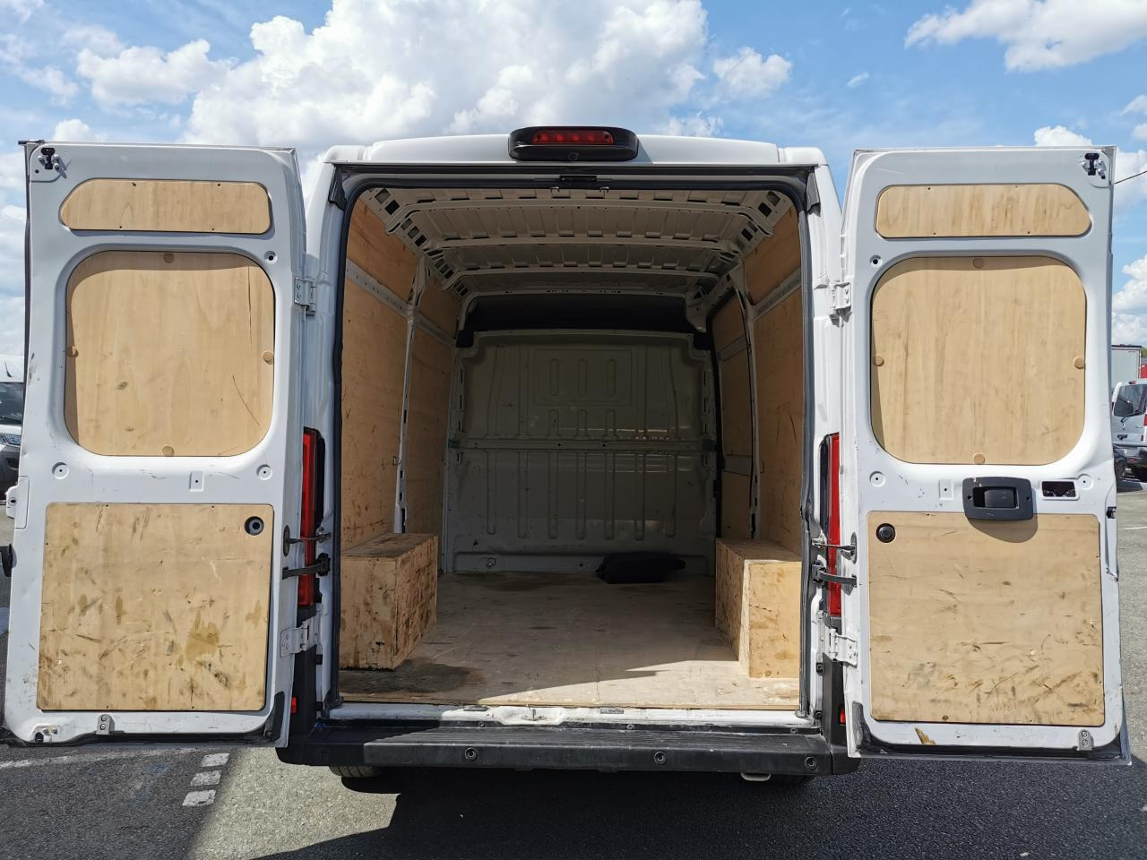 CITROEN Jumper 3.5t L2H2 2.2 HDi S&S - 140 III FOURGON TOLE Fourgon Tolé 35 L2H2 PHASE 3 - فان: صورة 3 CITROEN Jumper 3.5t L2H2 2.2 HDi S&S - 140 III FOURGON TOLE Fourgon Tolé 35 L2H2 PHASE 3 - فان: صورة 3