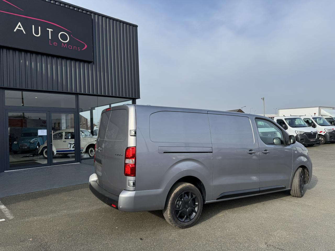 CITROEN jumpy 2 PLACES XL 2.0 BLUEHDI 180CH S&S PACK PREMIUM CONNECT EAT8 - فان: صورة 5 CITROEN jumpy 2 PLACES XL 2.0 BLUEHDI 180CH S&S PACK PREMIUM CONNECT EAT8 - فان: صورة 5