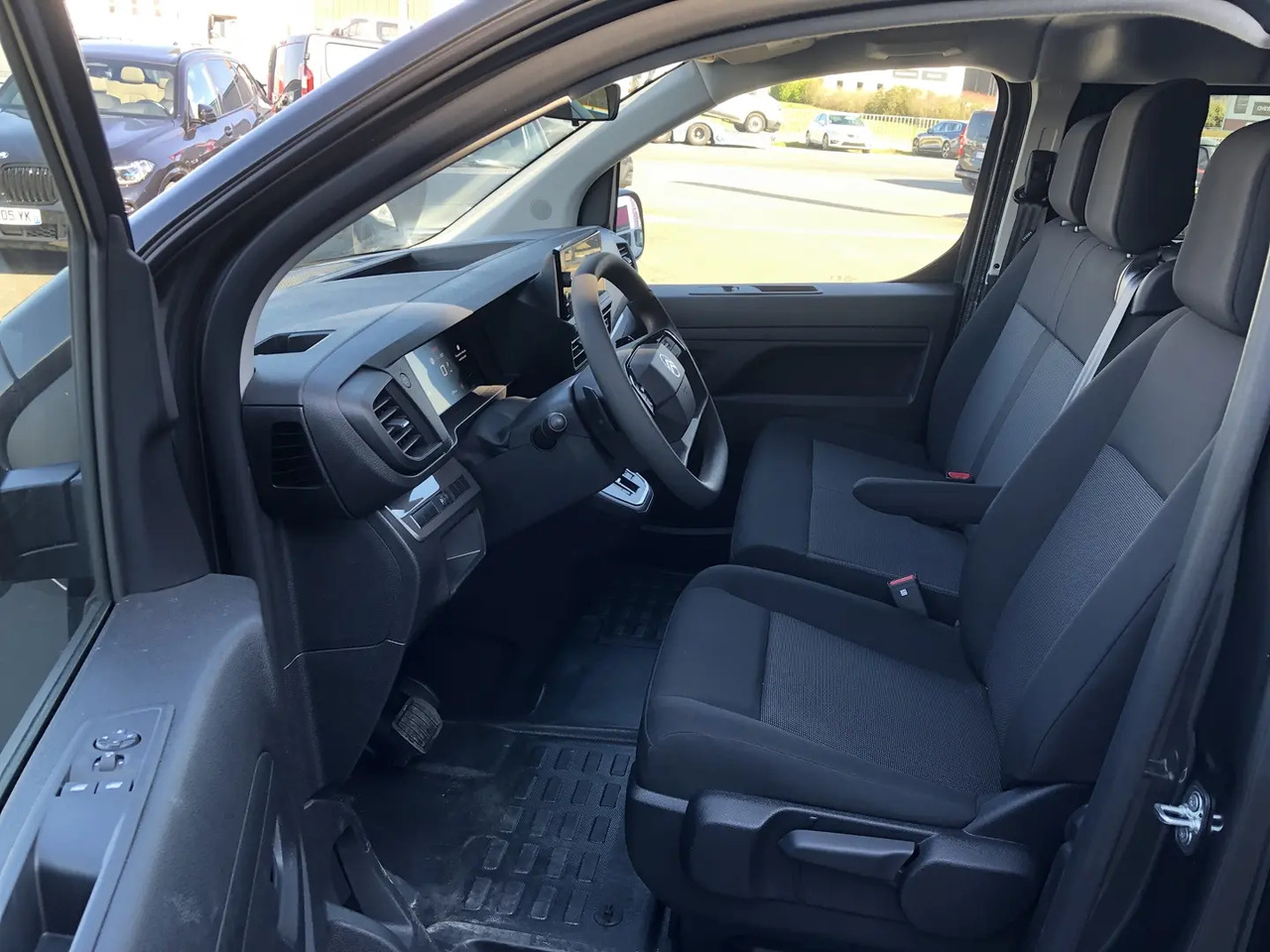 Citroen Jumpy XL 2.0 BLUEHDI 180CH S&S CABINE APPROFONDIE FIXE PACK PREMIUM CONNECT EAT8 - الشاحنات الصغيرة كابينة مزدوجة: صورة 5 Citroen Jumpy XL 2.0 BLUEHDI 180CH S&S CABINE APPROFONDIE FIXE PACK PREMIUM CONNECT EAT8 - الشاحنات الصغيرة كابينة مزدوجة: صورة 5