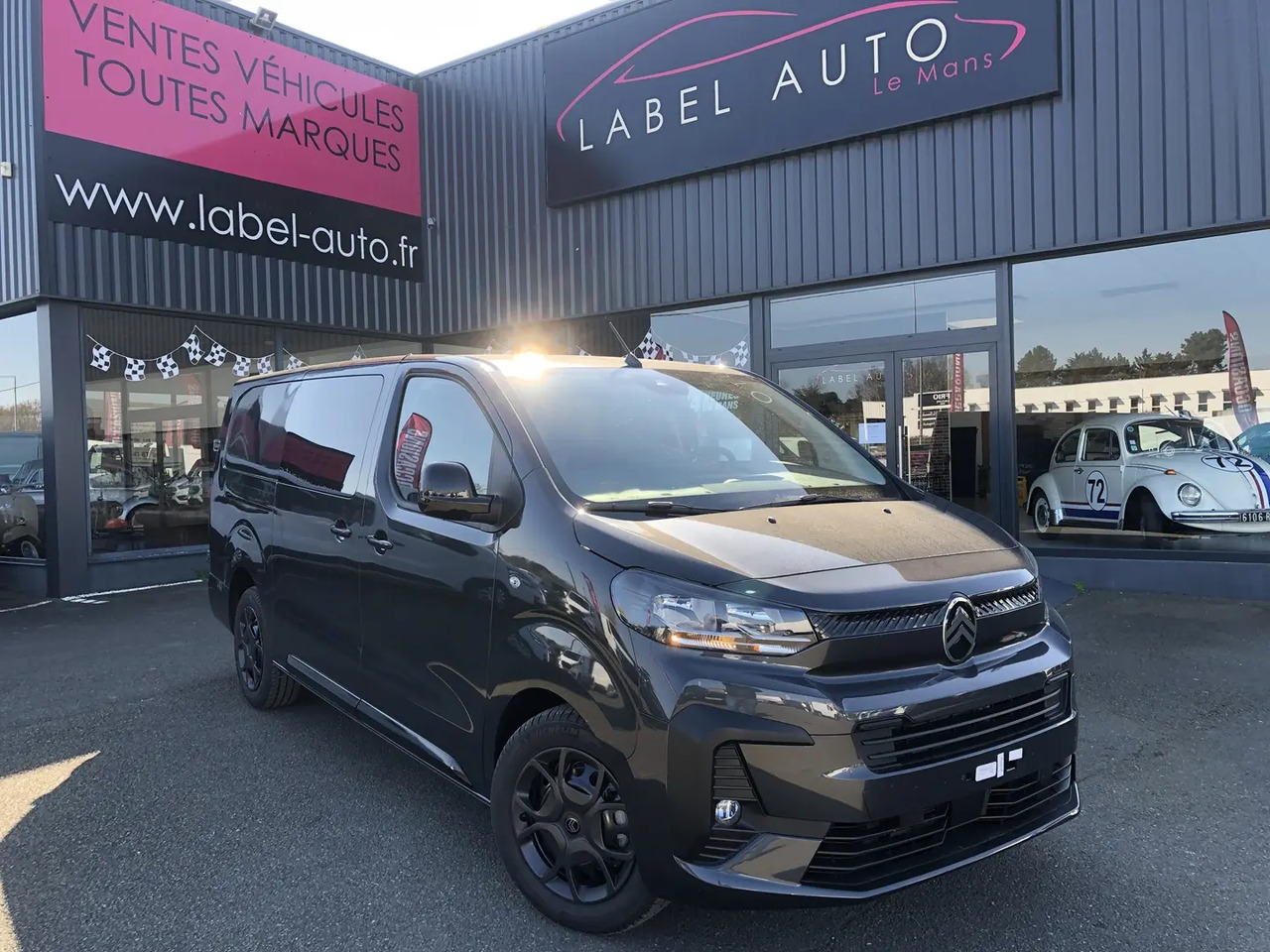 Citroen Jumpy XL 2.0 BLUEHDI 180CH S&S CABINE APPROFONDIE FIXE PACK PREMIUM CONNECT EAT8 - الشاحنات الصغيرة كابينة مزدوجة: صورة 1 Citroen Jumpy XL 2.0 BLUEHDI 180CH S&S CABINE APPROFONDIE FIXE PACK PREMIUM CONNECT EAT8 - الشاحنات الصغيرة كابينة مزدوجة: صورة 1