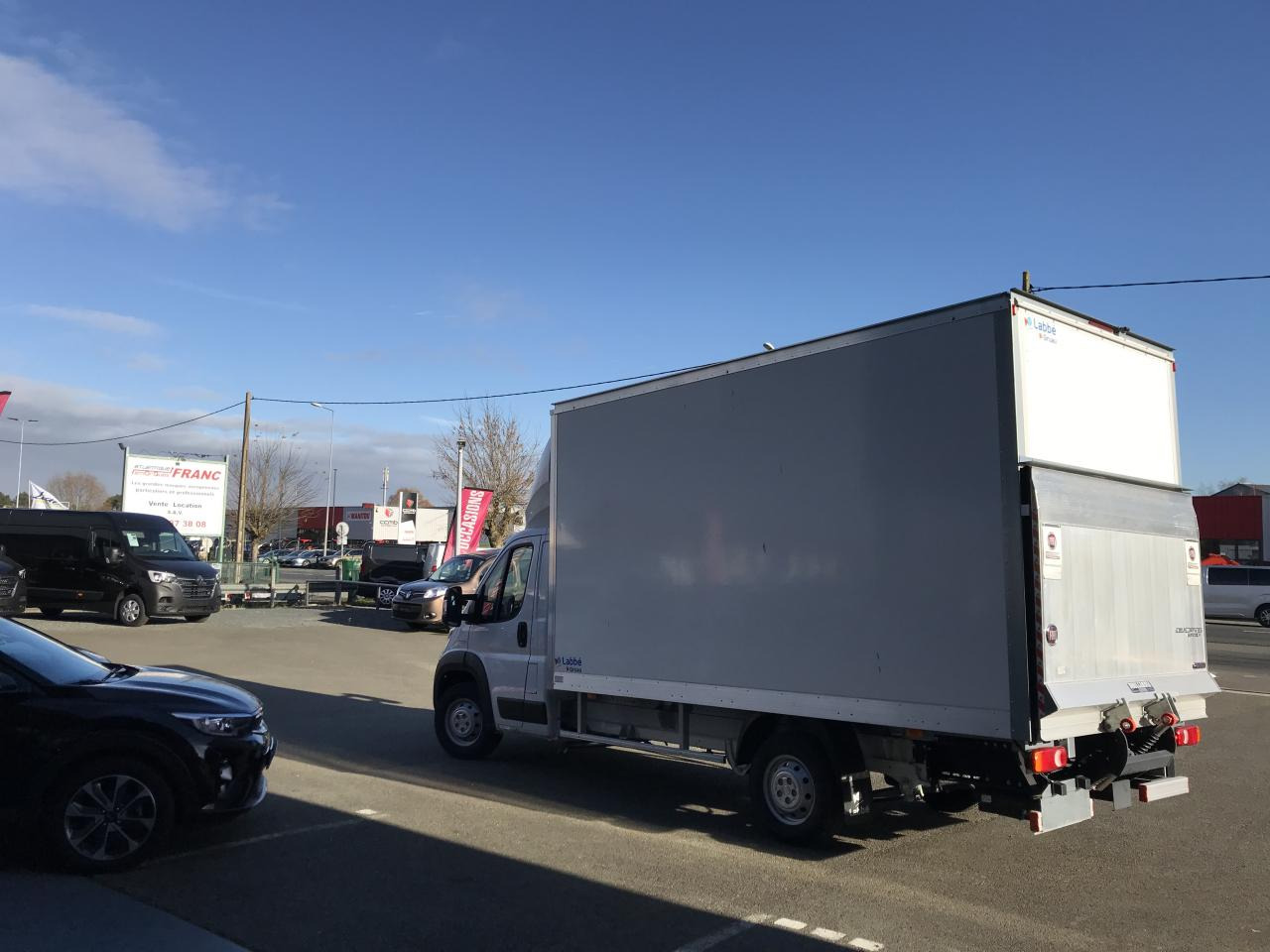 FIAT DUCATO 3T5 CAISSE + HAYON 2.3 MJT 140CH PRO LOUNGE - شاحنة مغلقة الصندوق: صورة 5 FIAT DUCATO 3T5 CAISSE + HAYON 2.3 MJT 140CH PRO LOUNGE - شاحنة مغلقة الصندوق: صورة 5