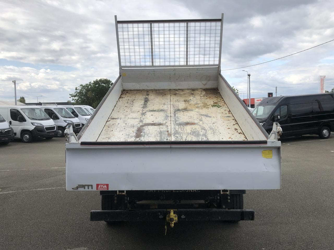 FIAT DUCATO 3T5 MAXI BENNE + COFFRE 2.3 JTD 130 CH PACK PRO NAV - قلاب صغير: صورة 3 FIAT DUCATO 3T5 MAXI BENNE + COFFRE 2.3 JTD 130 CH PACK PRO NAV - قلاب صغير: صورة 3