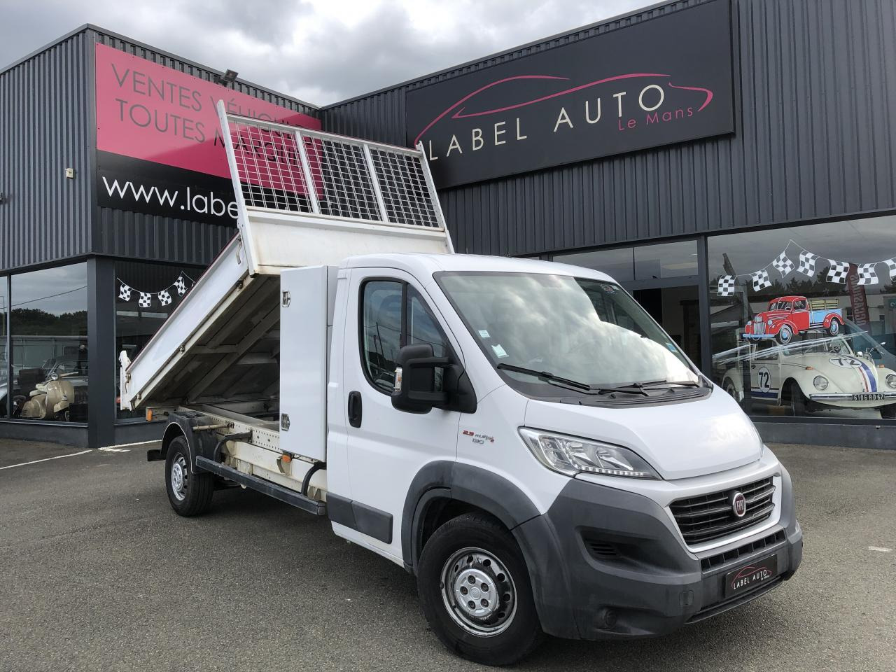 FIAT DUCATO 3T5 MAXI BENNE + COFFRE 2.3 JTD 130 CH PACK PRO NAV - قلاب صغير: صورة 2 FIAT DUCATO 3T5 MAXI BENNE + COFFRE 2.3 JTD 130 CH PACK PRO NAV - قلاب صغير: صورة 2