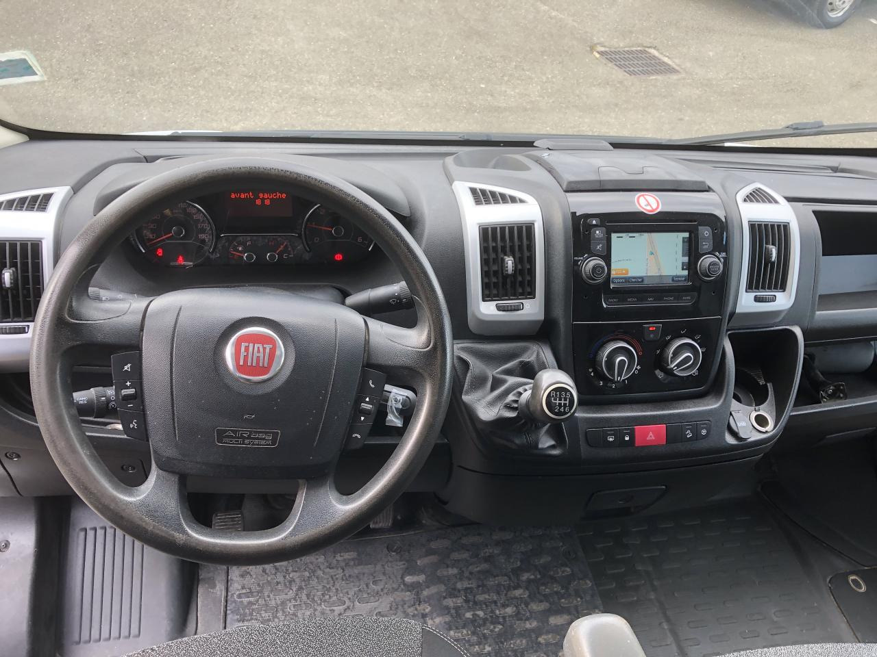 FIAT DUCATO 3T5 MAXI BENNE + COFFRE 2.3 JTD 130 CH PACK PRO NAV - قلاب صغير: صورة 4 FIAT DUCATO 3T5 MAXI BENNE + COFFRE 2.3 JTD 130 CH PACK PRO NAV - قلاب صغير: صورة 4