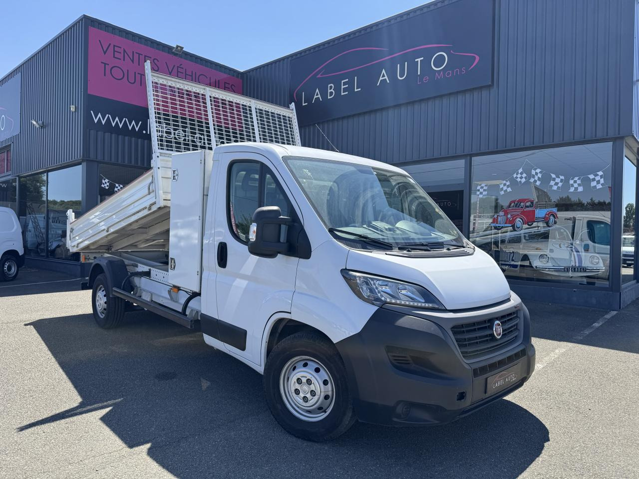 FIAT DUCATO 3T5 MAXI BENNE + COFFRE 2.3 JTD 160CH PACK PRO NAV - قلاب صغير: صورة 2 FIAT DUCATO 3T5 MAXI BENNE + COFFRE 2.3 JTD 160CH PACK PRO NAV - قلاب صغير: صورة 2