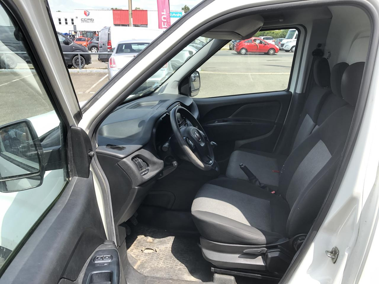 FIAT doblo 1.3 MULTIJET 95CH PACK PROFESSIONAL TRIO E6 - فان: صورة 4 FIAT doblo 1.3 MULTIJET 95CH PACK PROFESSIONAL TRIO E6 - فان: صورة 4