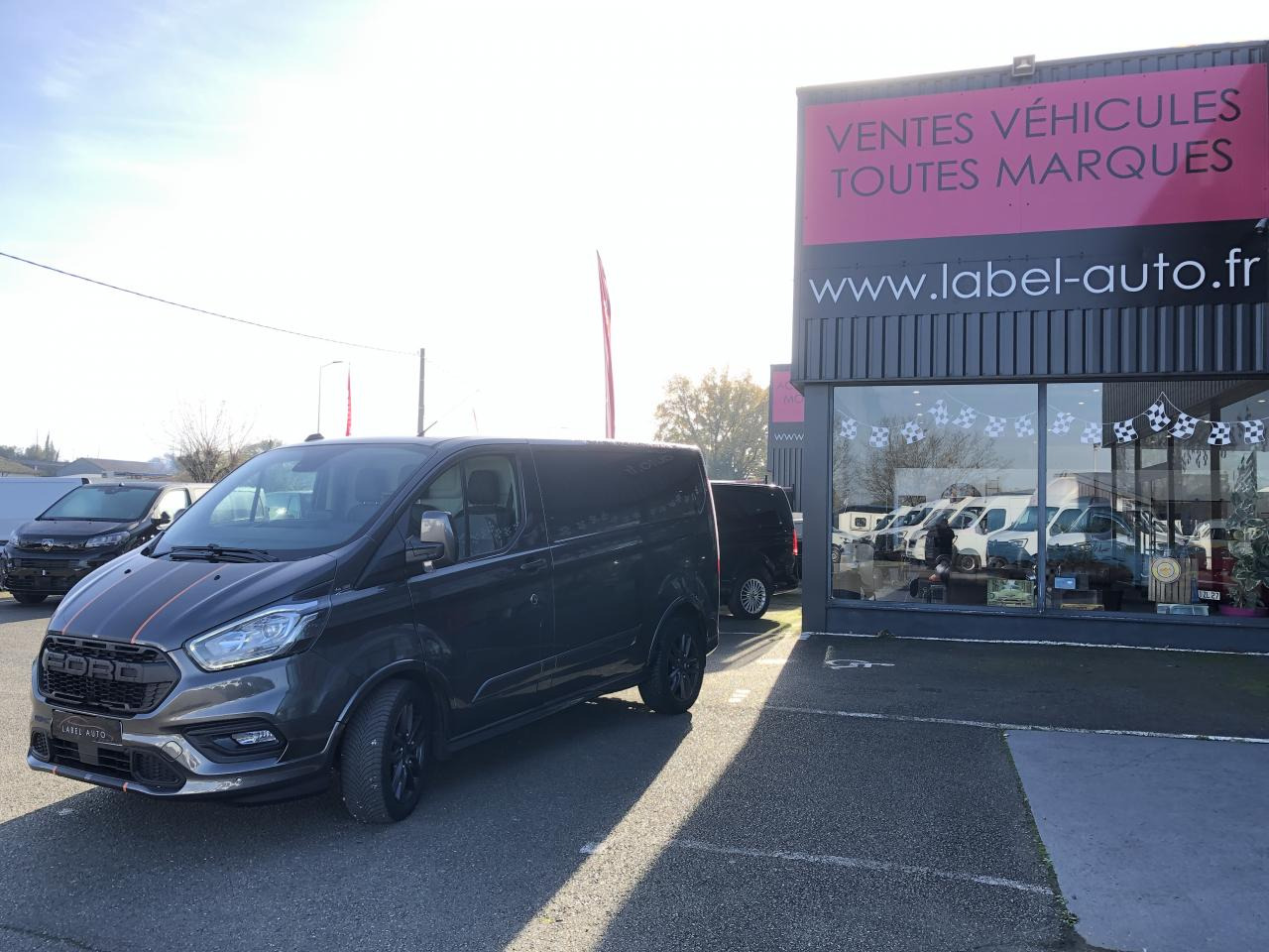 FORD Transit Custom 2.0 TDCi - 170 - BVA S&S TRANSIT CUSTOM FOURGON Fourgon 290 L1H1 Sport PHASE 2 - فان: صورة 5 FORD Transit Custom 2.0 TDCi - 170 - BVA S&S TRANSIT CUSTOM FOURGON Fourgon 290 L1H1 Sport PHASE 2 - فان: صورة 5