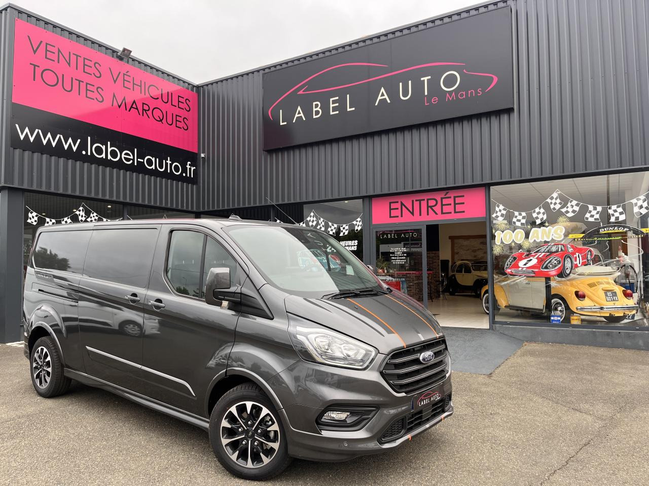 FORD Transit Custom 2.0 TDCi - 170 - BVA S&S TRANSIT CUSTOM FOURGON Fourgon 290 L1H1 Sport PHASE 2 - فان: صورة 1 FORD Transit Custom 2.0 TDCi - 170 - BVA S&S TRANSIT CUSTOM FOURGON Fourgon 290 L1H1 Sport PHASE 2 - فان: صورة 1