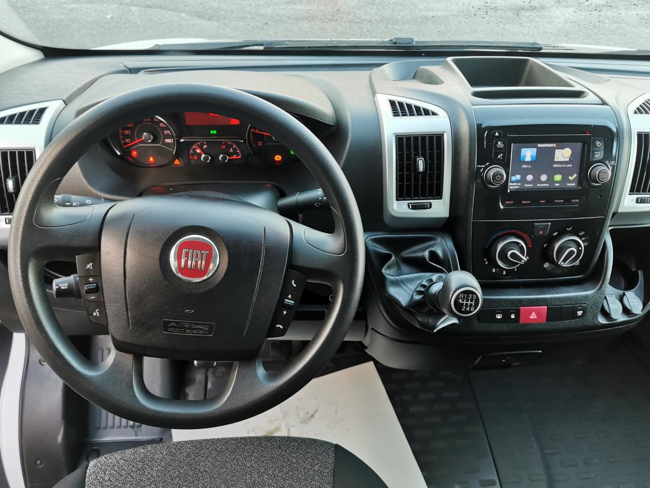 Fiat Ducato FIAT 3T5 MAXI BENNE + COFFRE 2.3 JTD 130 CH PACK PRO NAV - قلاب صغير: صورة 4 Fiat Ducato FIAT 3T5 MAXI BENNE + COFFRE 2.3 JTD 130 CH PACK PRO NAV - قلاب صغير: صورة 4