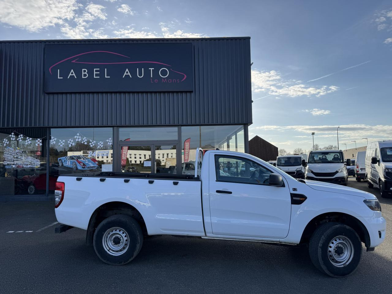 Ford Ranger 2.0 TDCI 170CH 4X4 SIMPLE CABINE XL - شاحنة البيك أب: صورة 1 Ford Ranger 2.0 TDCI 170CH 4X4 SIMPLE CABINE XL - شاحنة البيك أب: صورة 1