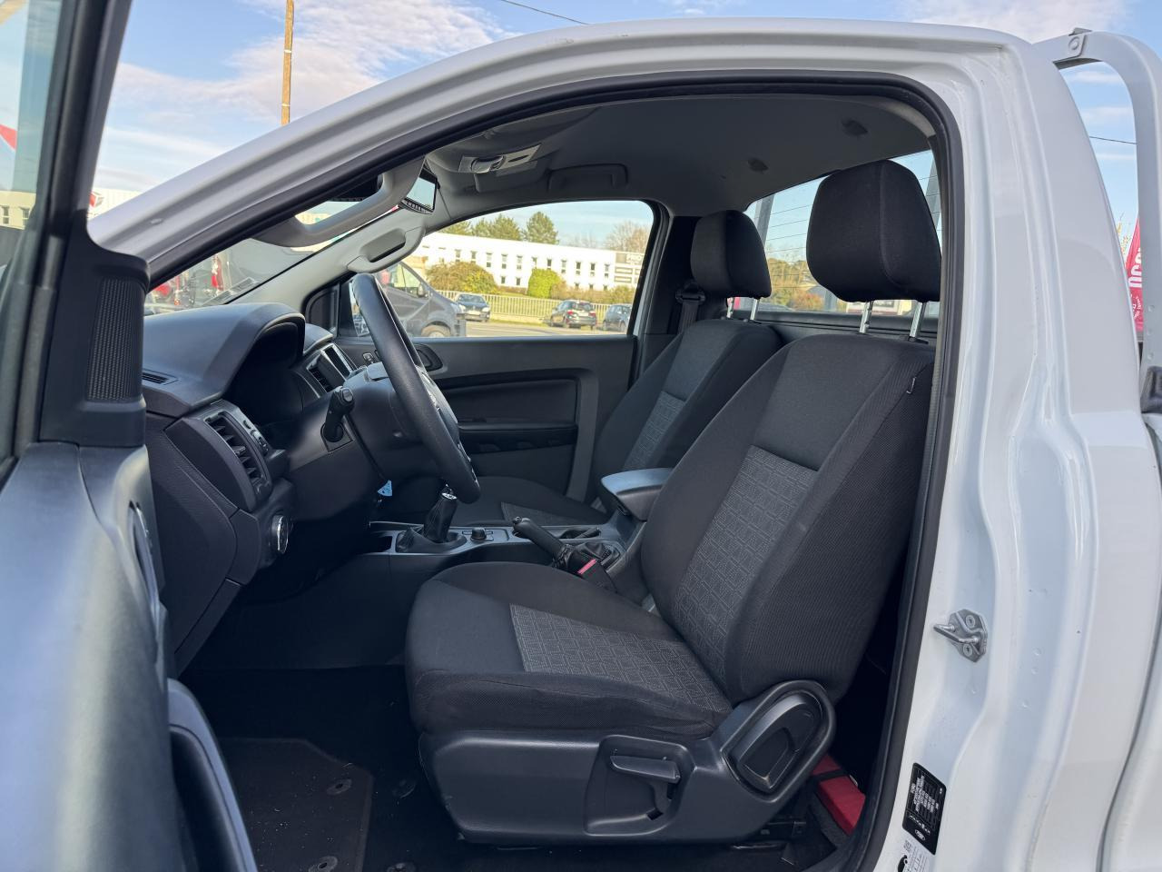 Ford Ranger 2.0 TDCI 170CH 4X4 SIMPLE CABINE XL - شاحنة البيك أب: صورة 5 Ford Ranger 2.0 TDCI 170CH 4X4 SIMPLE CABINE XL - شاحنة البيك أب: صورة 5