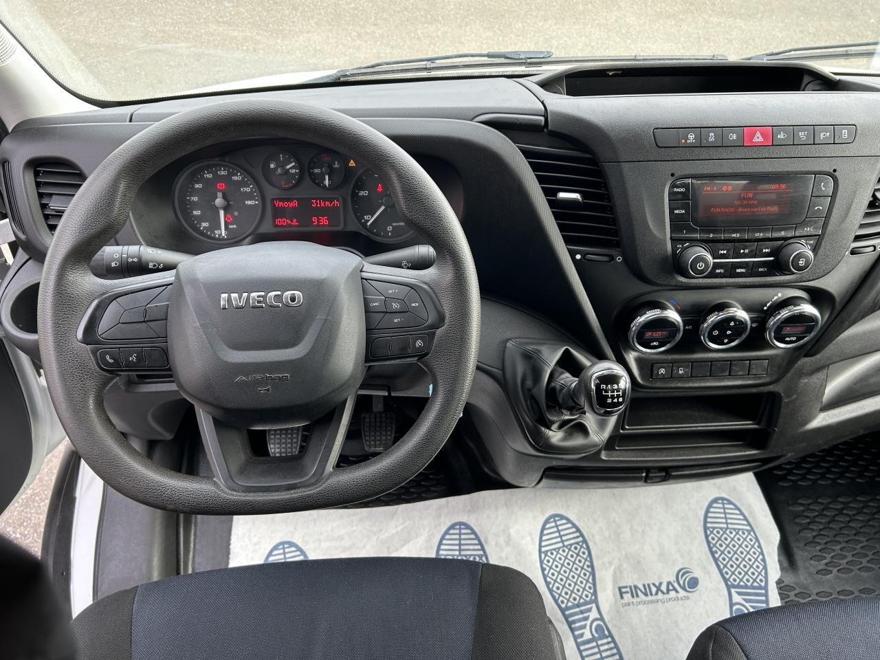 IVECO Daily 35 C 14 S&S (Quad-Leaf) CHASSIS CABINE 2014 35C/35S Chassis cabine 35 C Epmt.3.75 PHASE 3 - قلاب صغير: صورة 3 IVECO Daily 35 C 14 S&S (Quad-Leaf) CHASSIS CABINE 2014 35C/35S Chassis cabine 35 C Epmt.3.75 PHASE 3 - قلاب صغير: صورة 3