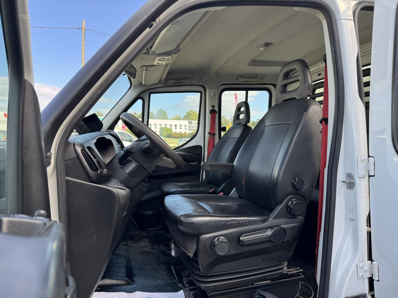 IVECO Daily 35 C 16 D S&S (Quad-Leaf) CHASSIS DOUBLE CABINE 2014 35C/35S CHASSIS CABINE DOUBLE Chassi - قلاب صغير, الشاحنات الصغيرة كابينة مزدوجة: صورة 4 IVECO Daily 35 C 16 D S&S (Quad-Leaf) CHASSIS DOUBLE CABINE 2014 35C/35S CHASSIS CABINE DOUBLE Chassi - قلاب صغير, الشاحنات الصغيرة كابينة مزدوجة: صورة 4