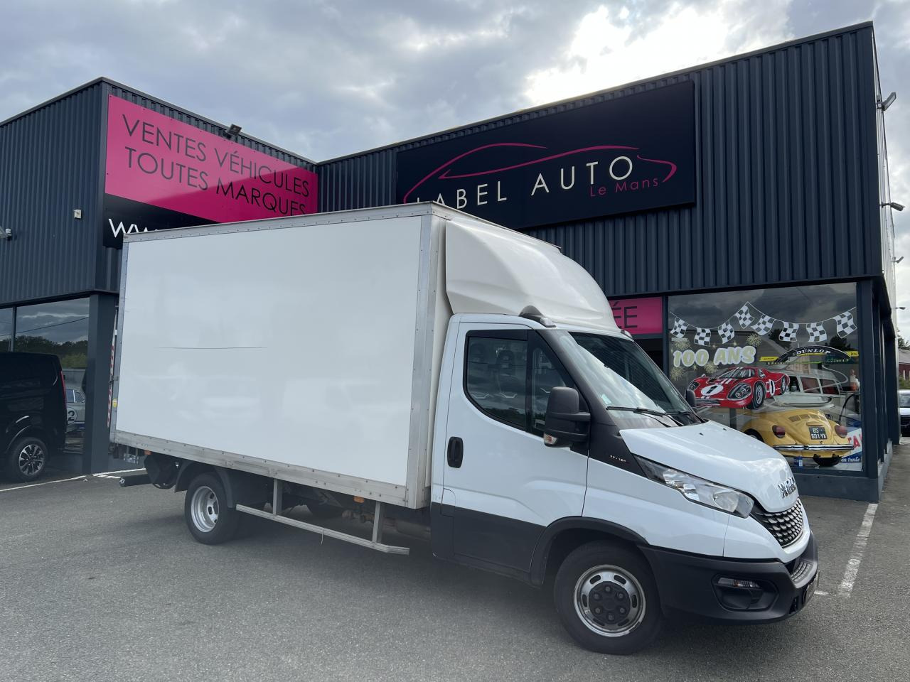 IVECO Daily 35 C 16 S&S (Quad-Leaf) CHASSIS CABINE 2014 35C/35S Chassis cabine 35 C Epmt.4.1 PHASE 4 - شاحنة مغلقة الصندوق: صورة 5 IVECO Daily 35 C 16 S&S (Quad-Leaf) CHASSIS CABINE 2014 35C/35S Chassis cabine 35 C Epmt.4.1 PHASE 4 - شاحنة مغلقة الصندوق: صورة 5