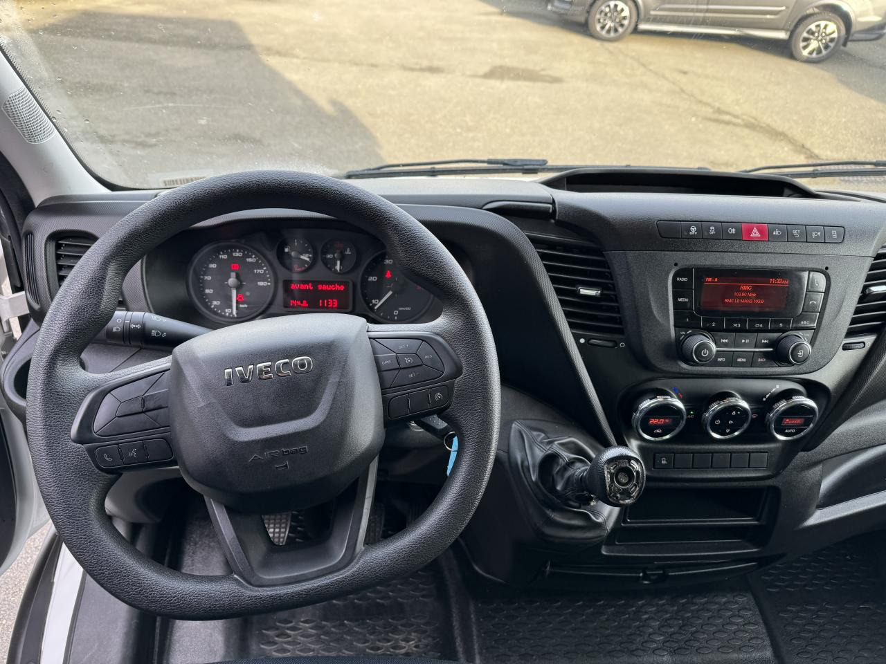 IVECO Daily 35 C 16H3.0 - BV Hi-Matic (Quad-Tor) CHASSIS CABINE 2014 35C/35S Chassis cabine 35 C Epmt.4.1 - شاحنة مغلقة الصندوق: صورة 4 IVECO Daily 35 C 16H3.0 - BV Hi-Matic (Quad-Tor) CHASSIS CABINE 2014 35C/35S Chassis cabine 35 C Epmt.4.1 - شاحنة مغلقة الصندوق: صورة 4