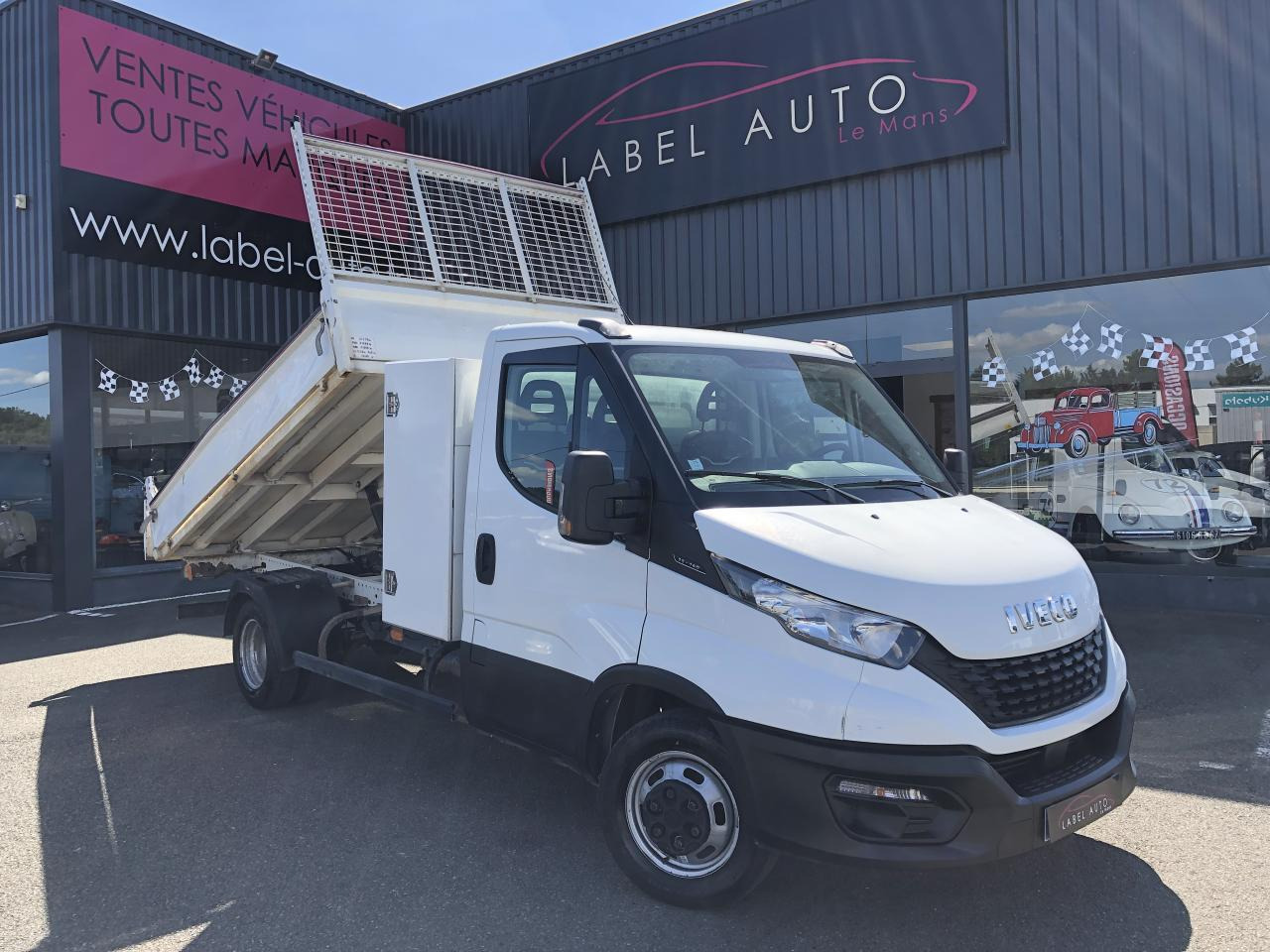 IVECO Daily 35C14 3T5 BENNE + COFFRE RJ 2.3L 140CH - قلاب صغير: صورة 2 IVECO Daily 35C14 3T5 BENNE + COFFRE RJ 2.3L 140CH - قلاب صغير: صورة 2