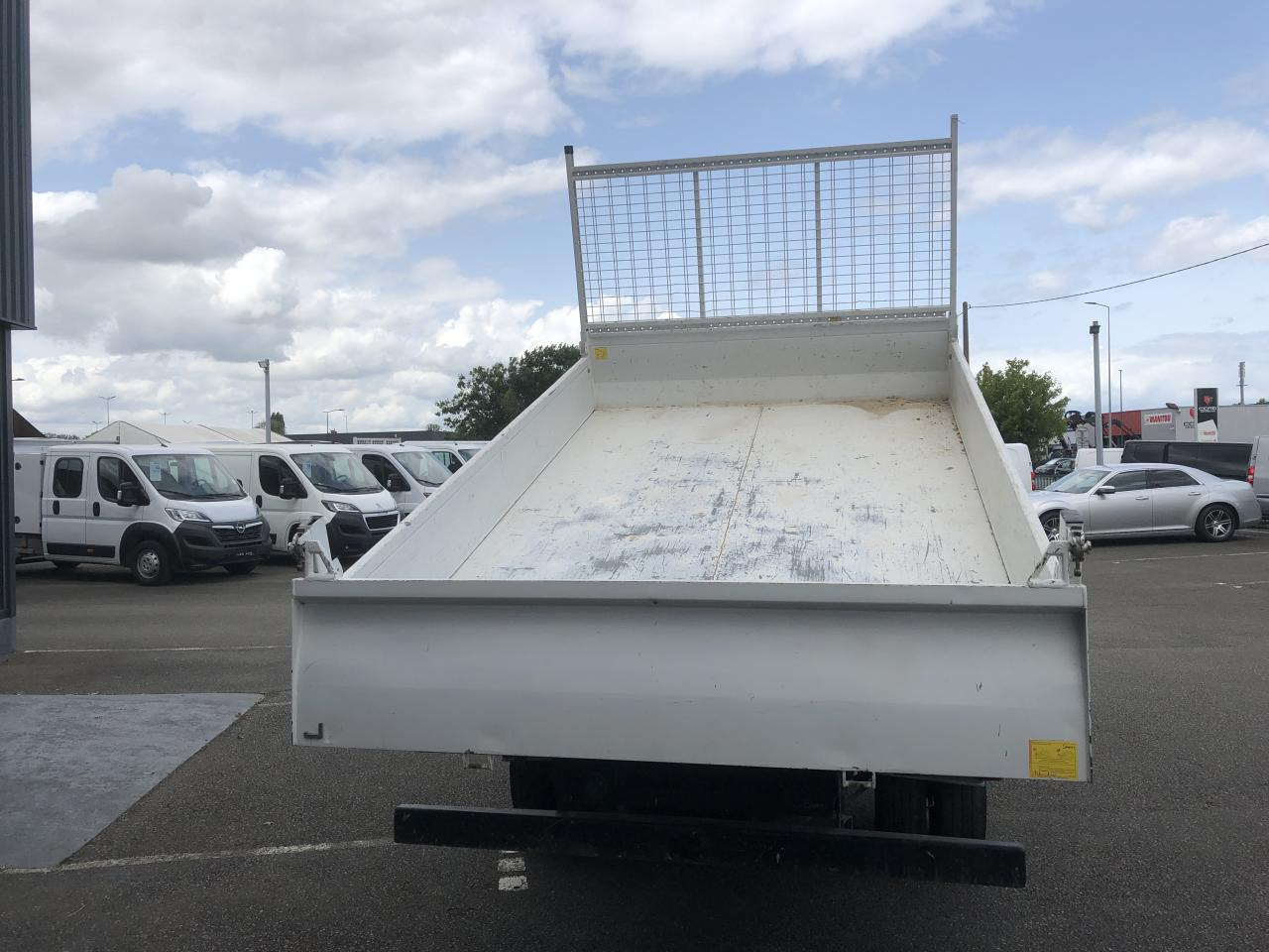 IVECO Daily 35C16 3T5 BENNE + COFFRE RJ 3.0L 160CH - قلاب صغير: صورة 4 IVECO Daily 35C16 3T5 BENNE + COFFRE RJ 3.0L 160CH - قلاب صغير: صورة 4