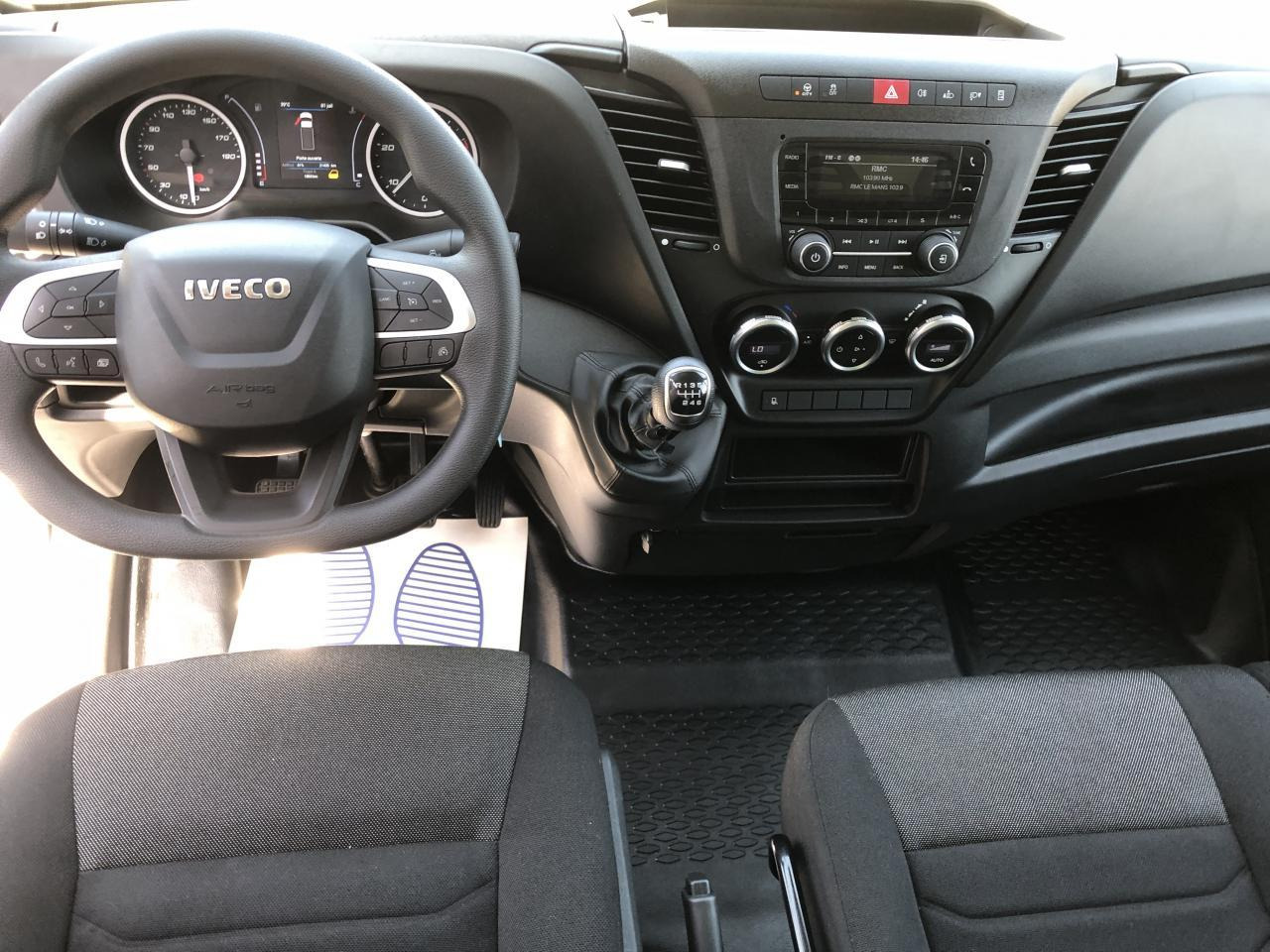 Iveco Daily 35 C 16 CAISSE HAYON 20M3 - شاحنة مغلقة الصندوق: صورة 4 Iveco Daily 35 C 16 CAISSE HAYON 20M3 - شاحنة مغلقة الصندوق: صورة 4