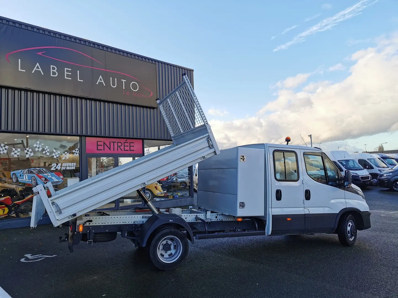 قلاب صغير Iveco Daily 35C14 EMPATTEMENT 3750: صورة 8
