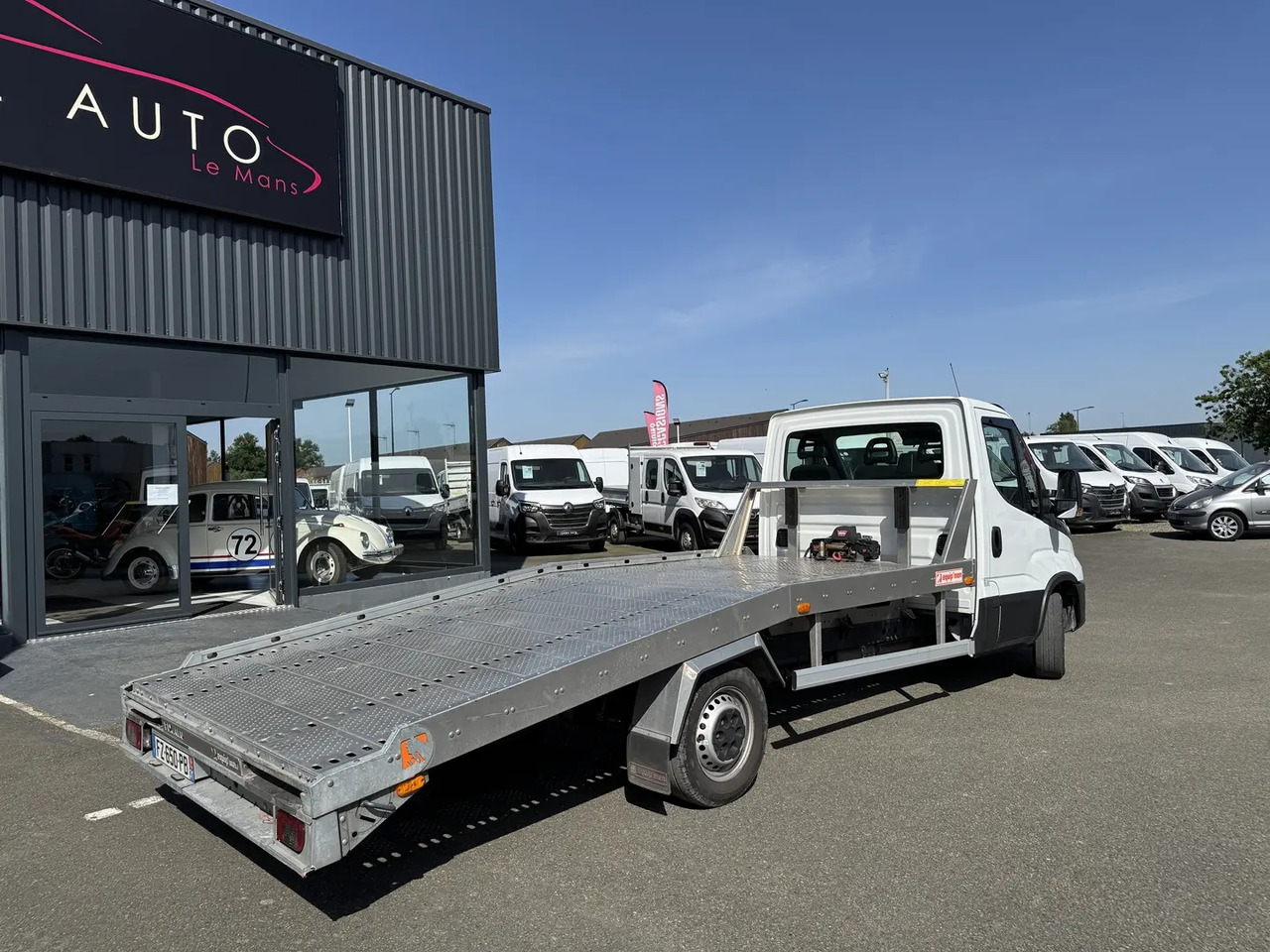 Iveco Daily 35S16H3.0 D EMPATTEMENT 4100 - شاحنة سحب: صورة 4 Iveco Daily 35S16H3.0 D EMPATTEMENT 4100 - شاحنة سحب: صورة 4