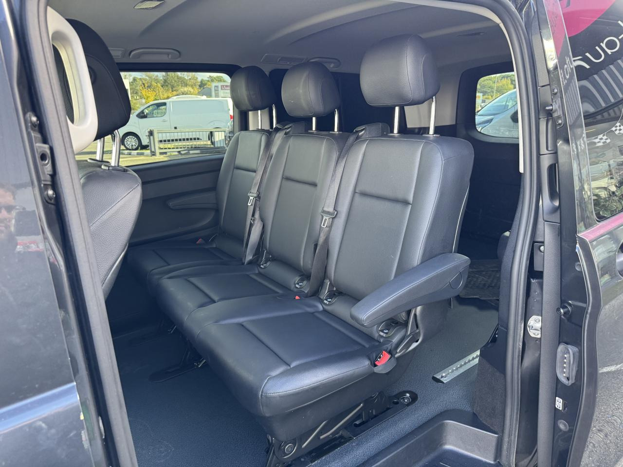 MERCEDES Vito TOURER Extra Long 3.05t 119 CDI BlueEfficiency - BVA 9G-Tronic Propulsion  MIXTO - BM 447 first - فان: صورة 4 MERCEDES Vito TOURER Extra Long 3.05t 119 CDI BlueEfficiency - BVA 9G-Tronic Propulsion  MIXTO - BM 447 first - فان: صورة 4