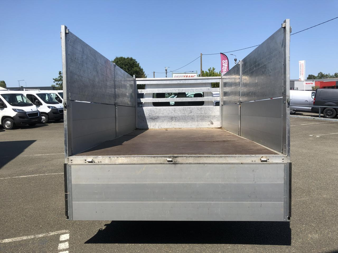 NISSAN INTERSTAR 3T5 2.3 DCI 165CH PLATEAU RIDELLES 4M50 - شاحنة مفتوحة: صورة 3 NISSAN INTERSTAR 3T5 2.3 DCI 165CH PLATEAU RIDELLES 4M50 - شاحنة مفتوحة: صورة 3