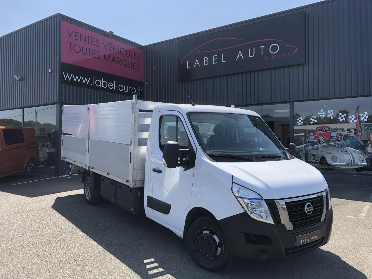 NISSAN INTERSTAR 3T5 2.3 DCI 165CH PLATEAU RIDELLES 4M50 - شاحنة مفتوحة: صورة 2 NISSAN INTERSTAR 3T5 2.3 DCI 165CH PLATEAU RIDELLES 4M50 - شاحنة مفتوحة: صورة 2