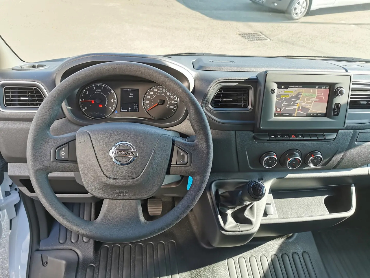 Nissan Interstar L3H2 3T5 2.3 DCI 135CH N-CONNECTA - فان: صورة 4 Nissan Interstar L3H2 3T5 2.3 DCI 135CH N-CONNECTA - فان: صورة 4