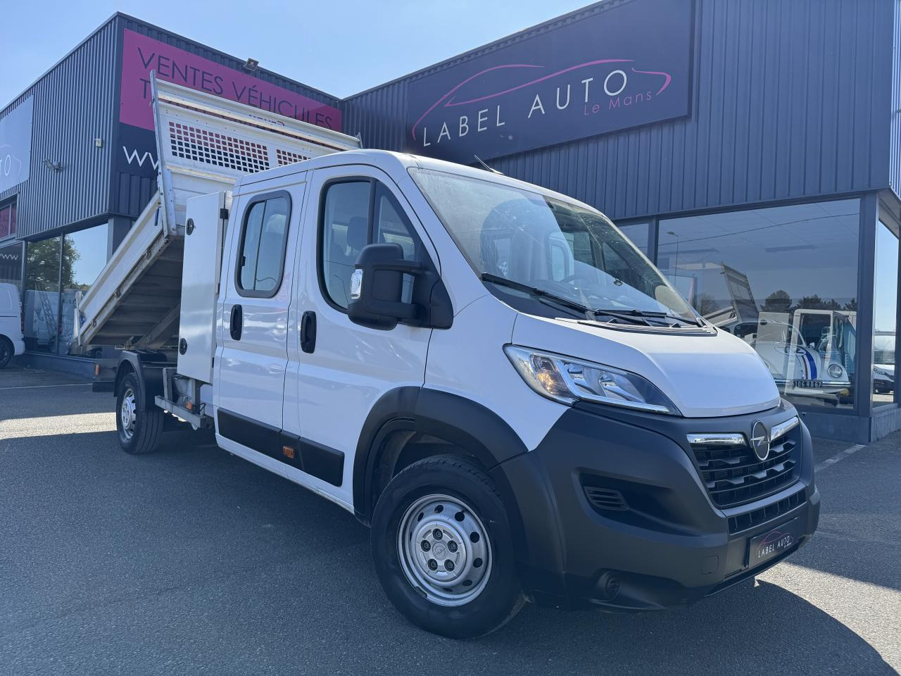 Opel Movano combi 3.5 MAXI 165CH BLUEHDI S&S BENNE COFFRE DOUBLE CABINE 6 PLACES - قلاب صغير: صورة 2 Opel Movano combi 3.5 MAXI 165CH BLUEHDI S&S BENNE COFFRE DOUBLE CABINE 6 PLACES - قلاب صغير: صورة 2