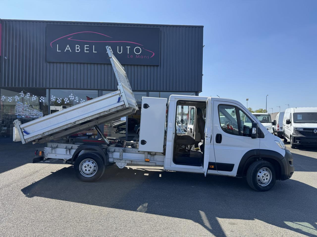 Opel Movano combi 3.5 MAXI 165CH BLUEHDI S&S BENNE COFFRE DOUBLE CABINE 6 PLACES - قلاب صغير: صورة 1 Opel Movano combi 3.5 MAXI 165CH BLUEHDI S&S BENNE COFFRE DOUBLE CABINE 6 PLACES - قلاب صغير: صورة 1