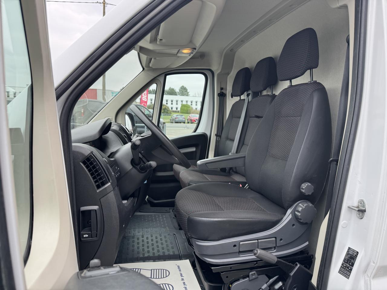 PEUGEOT BOXER 3T3 L3H2 2.2 HDI 140 CH ASPHALT - فان: صورة 5 PEUGEOT BOXER 3T3 L3H2 2.2 HDI 140 CH ASPHALT - فان: صورة 5