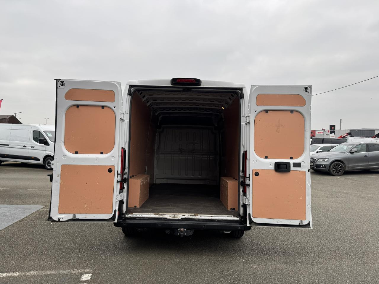 PEUGEOT BOXER 3T3 L3H2 2.2 HDI 140CH ASPHALT - فان: صورة 3 PEUGEOT BOXER 3T3 L3H2 2.2 HDI 140CH ASPHALT - فان: صورة 3