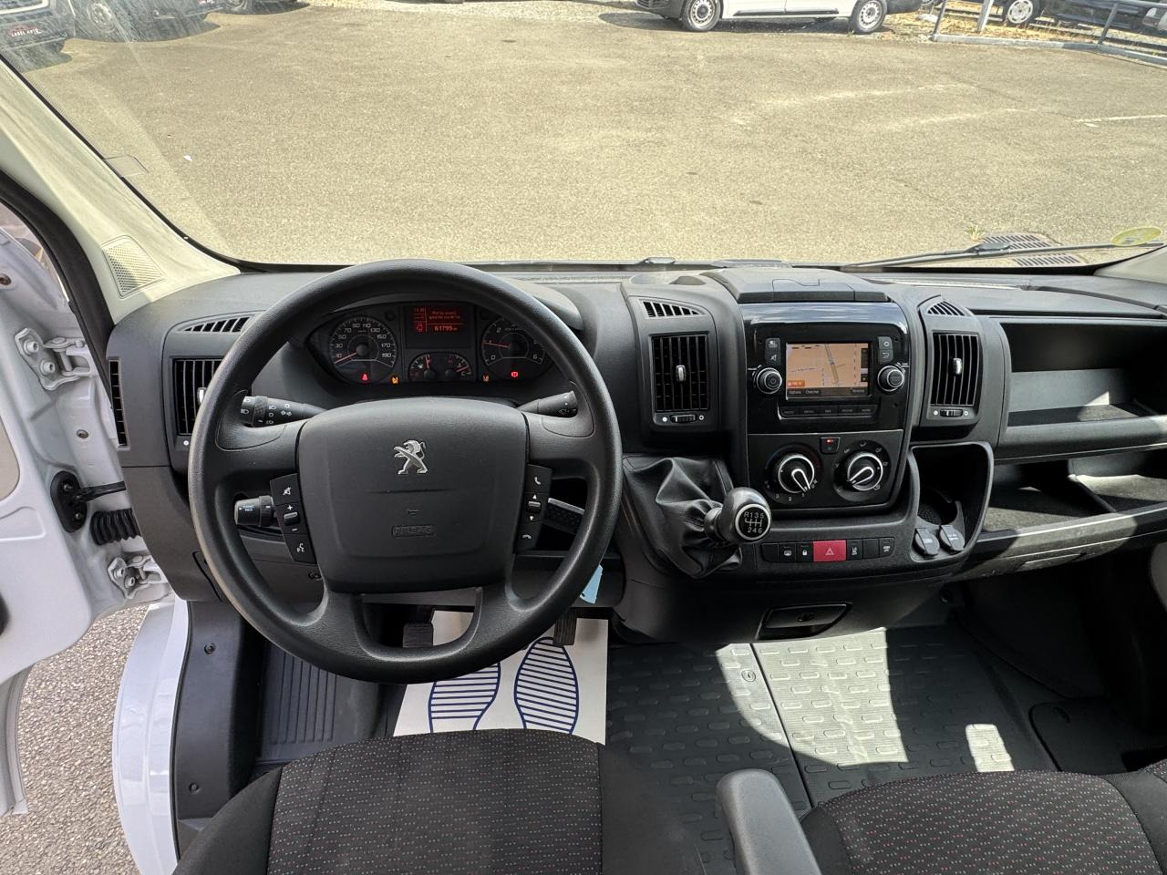 PEUGEOT boxer 333 L2H2 2.2 BLUEHDI S&S 140CH ASPHALT - فان: صورة 3 PEUGEOT boxer 333 L2H2 2.2 BLUEHDI S&S 140CH ASPHALT - فان: صورة 3