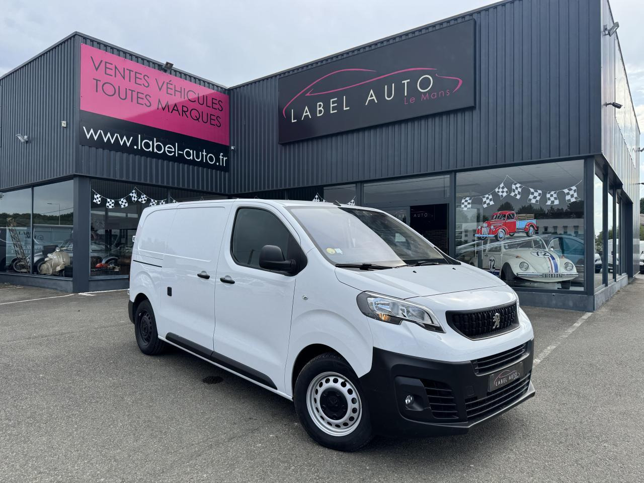 Peugeot Expert STANDARD 2.0 BLUEHDI 180CH S&S ASPHALT EAT8 - فان: صورة 1 Peugeot Expert STANDARD 2.0 BLUEHDI 180CH S&S ASPHALT EAT8 - فان: صورة 1