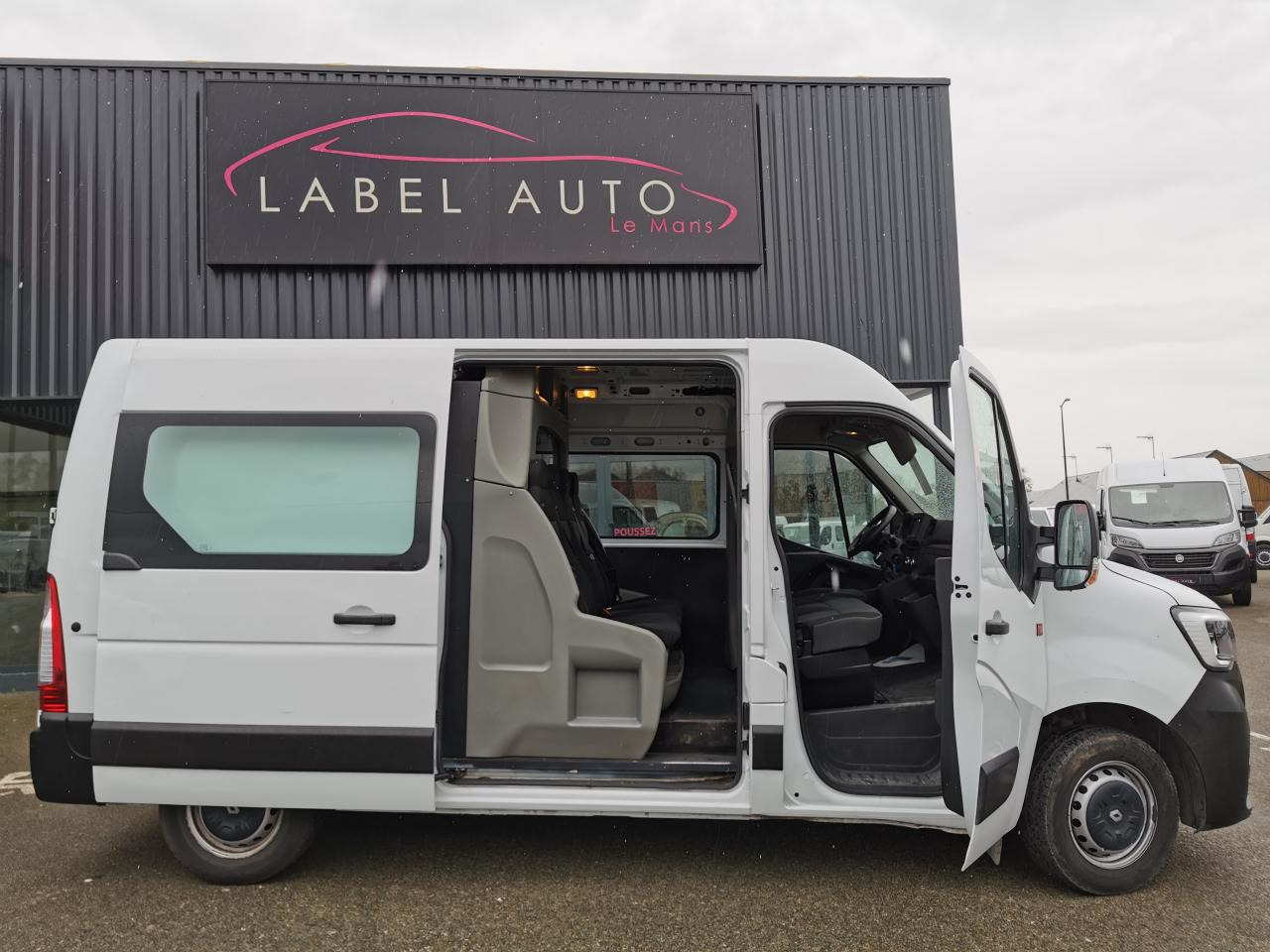 RENAULT MASTER 3T3 L2H2 2.3 DCI 135CH CONFORT CABINE APPROFONDIE - فان: صورة 3 RENAULT MASTER 3T3 L2H2 2.3 DCI 135CH CONFORT CABINE APPROFONDIE - فان: صورة 3