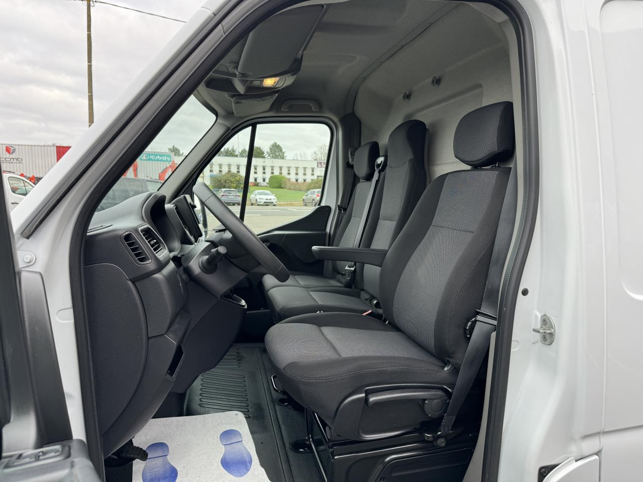 RENAULT MASTER 3T3 L2H2 2.3 DCI 135CH CONFORT - فان: صورة 4 RENAULT MASTER 3T3 L2H2 2.3 DCI 135CH CONFORT - فان: صورة 4