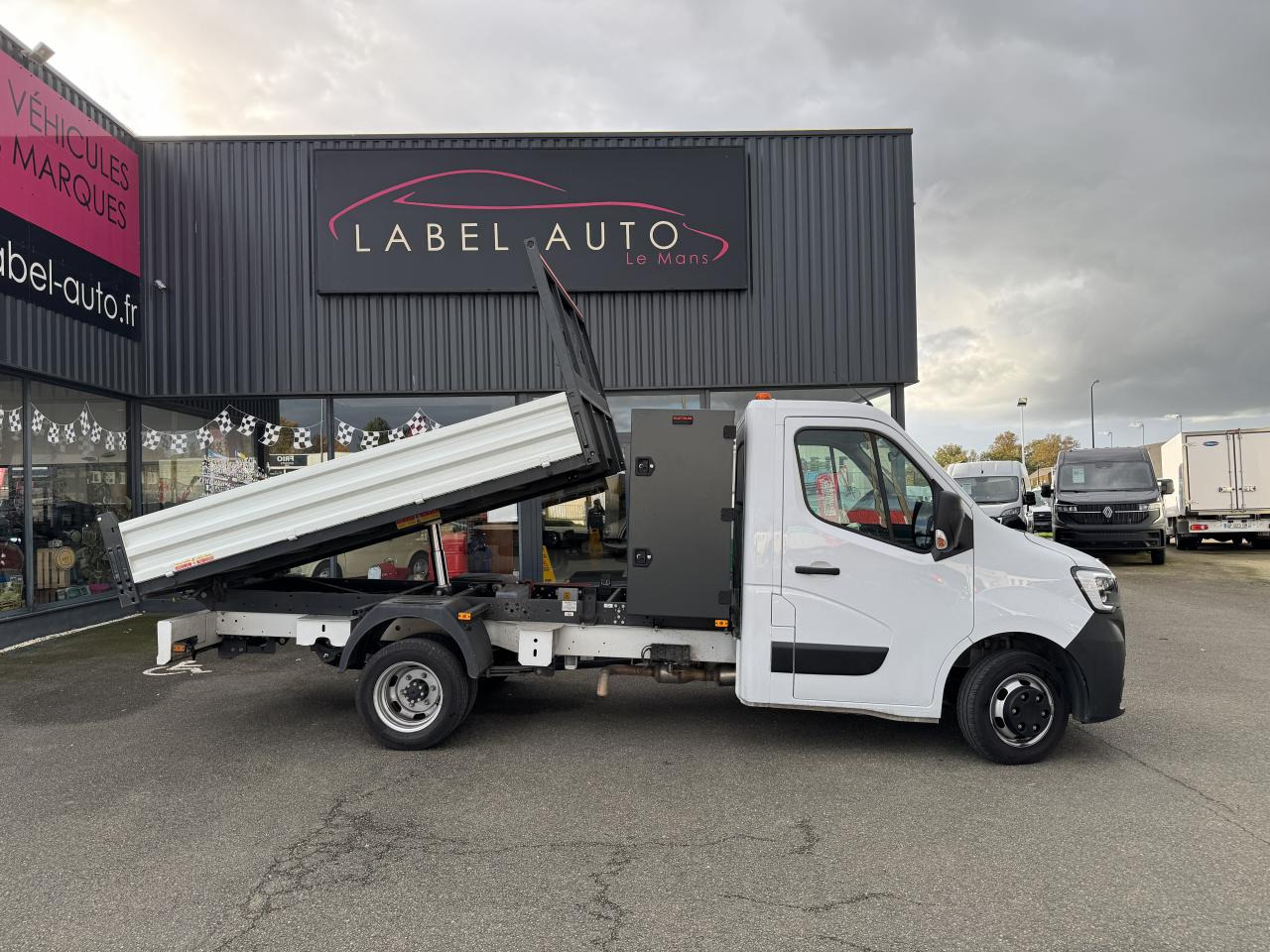 RENAULT MASTER 3T5 BENNE COFFRE RJ 2.3 DCI 145CH PROPULSION - آليات: صورة 5 RENAULT MASTER 3T5 BENNE COFFRE RJ 2.3 DCI 145CH PROPULSION - آليات: صورة 5