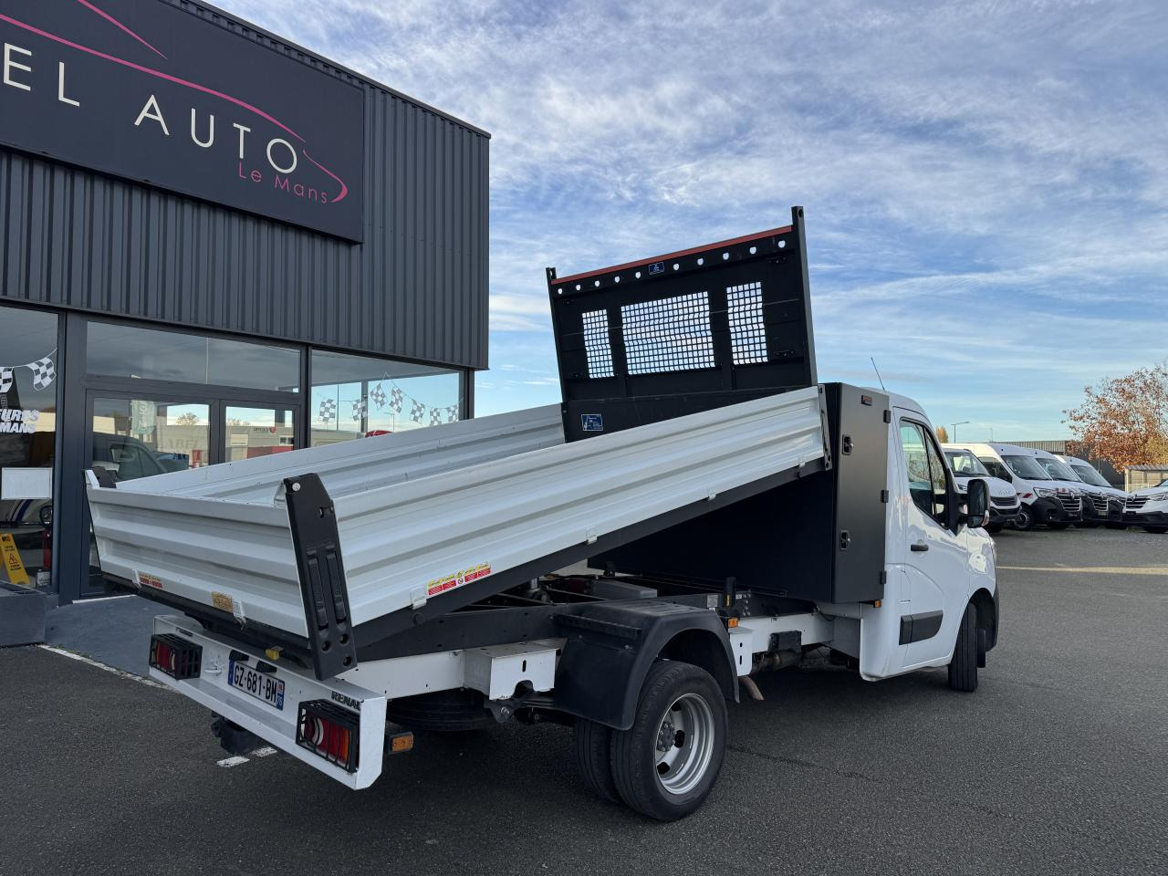 RENAULT MASTER 3T5 BENNE COFFRE RJ 2.3 DCI 145CH PROPULSION - آليات: صورة 5 RENAULT MASTER 3T5 BENNE COFFRE RJ 2.3 DCI 145CH PROPULSION - آليات: صورة 5