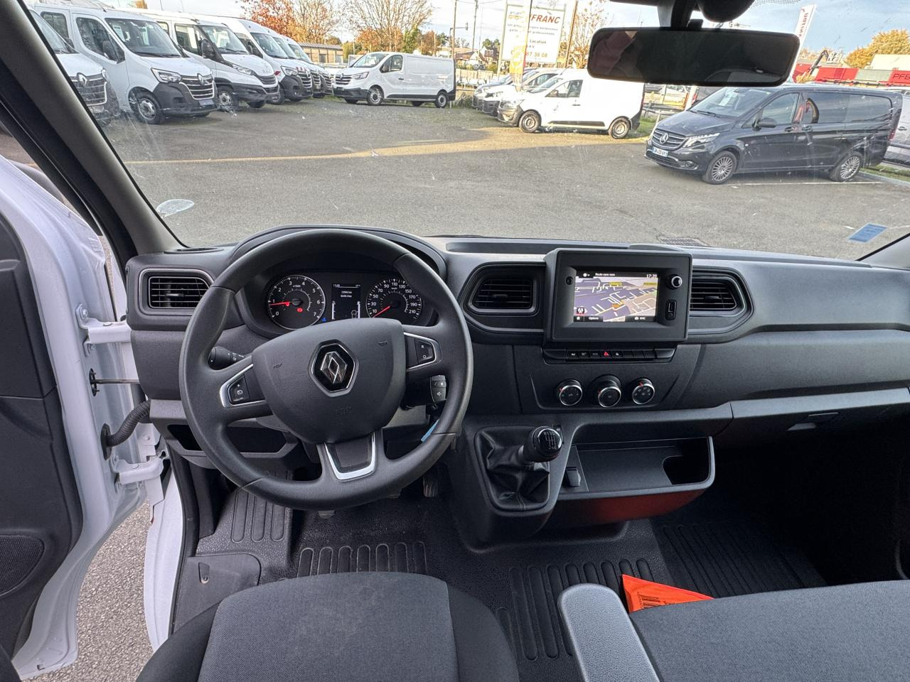 RENAULT MASTER 3T5 BENNE COFFRE RJ 2.3 DCI 145CH PROPULSION - آليات: صورة 3 RENAULT MASTER 3T5 BENNE COFFRE RJ 2.3 DCI 145CH PROPULSION - آليات: صورة 3