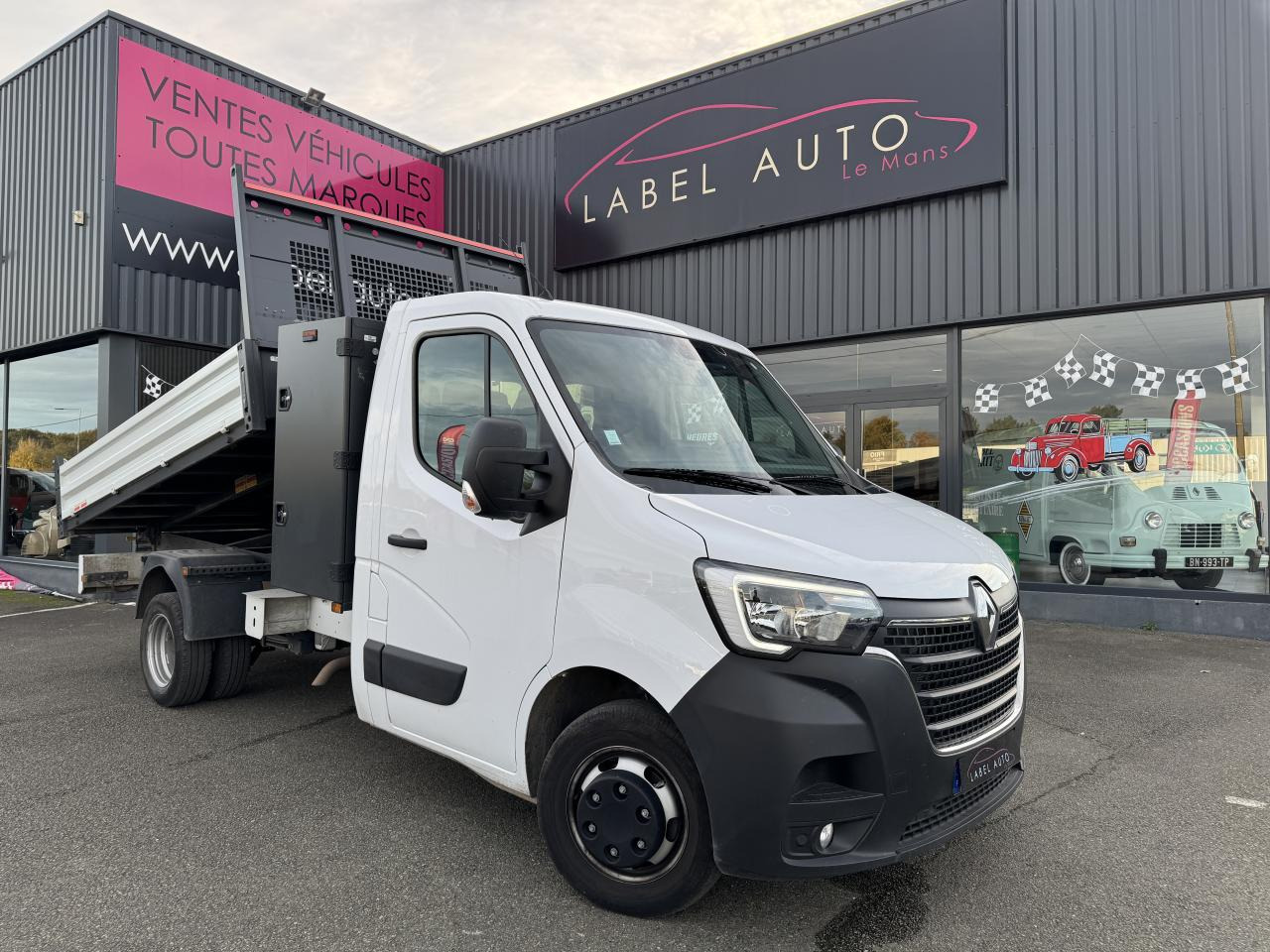 RENAULT MASTER 3T5 BENNE COFFRE RJ 2.3 DCI 145CH PROPULSION - آليات: صورة 2 RENAULT MASTER 3T5 BENNE COFFRE RJ 2.3 DCI 145CH PROPULSION - آليات: صورة 2