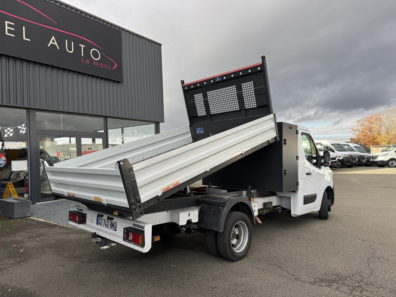 RENAULT MASTER 3T5 BENNE COFFRE RJ 2.3 DCI 145CH PROPULSION - آليات: صورة 4 RENAULT MASTER 3T5 BENNE COFFRE RJ 2.3 DCI 145CH PROPULSION - آليات: صورة 4