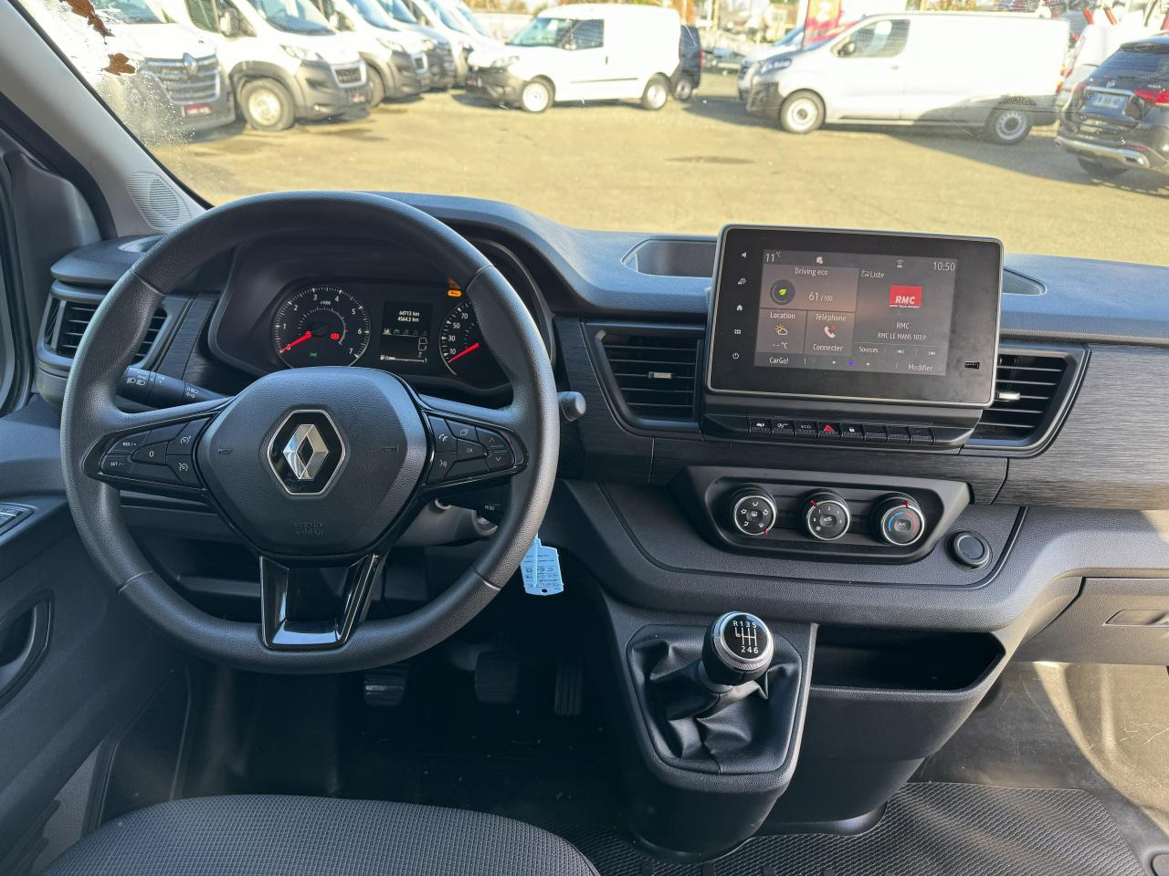 RENAULT Trafic L2 2.0 Energy dCi - 150 - S&S III COMBI Combi Zen L2H1 PHASE 3 - ميكروباص: صورة 5 RENAULT Trafic L2 2.0 Energy dCi - 150 - S&S III COMBI Combi Zen L2H1 PHASE 3 - ميكروباص: صورة 5