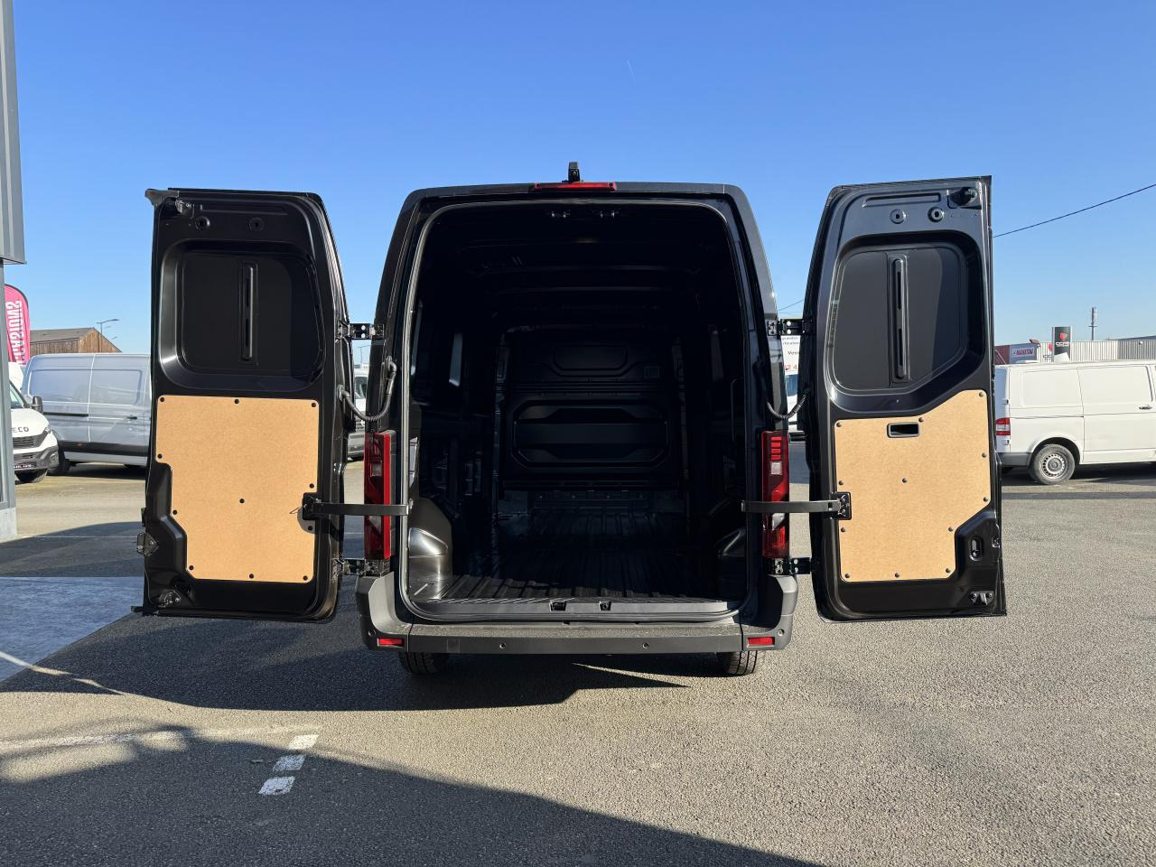 RENAULT master F3500 L3H2 2.0 BLUE DCI 150CH EXTRA + CAMERA - فان: صورة 2 RENAULT master F3500 L3H2 2.0 BLUE DCI 150CH EXTRA + CAMERA - فان: صورة 2