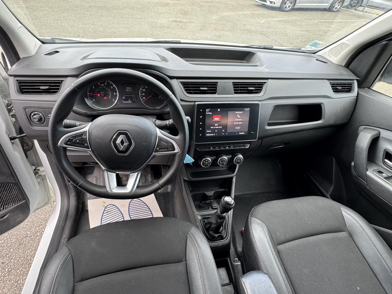 Renault Express 1.5 BLUE DCI 95CH CONFORT 22 - فان المدمجة: صورة 3 Renault Express 1.5 BLUE DCI 95CH CONFORT 22 - فان المدمجة: صورة 3
