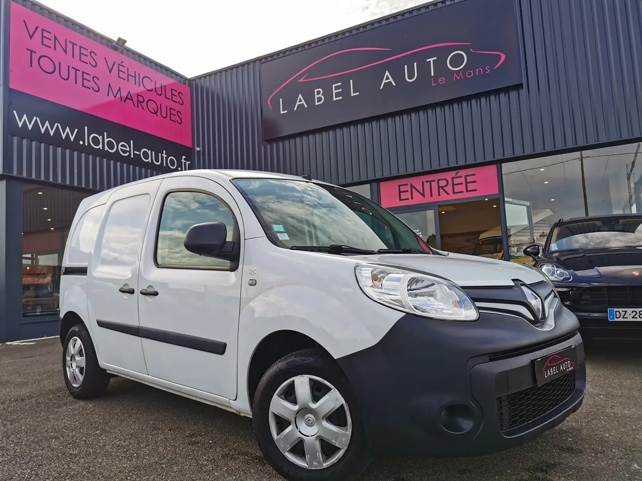 Renault Kangoo 1.5 BLUE DCI 80CH GRAND CONFORT 5CV - فان: صورة 1 Renault Kangoo 1.5 BLUE DCI 80CH GRAND CONFORT 5CV - فان: صورة 1
