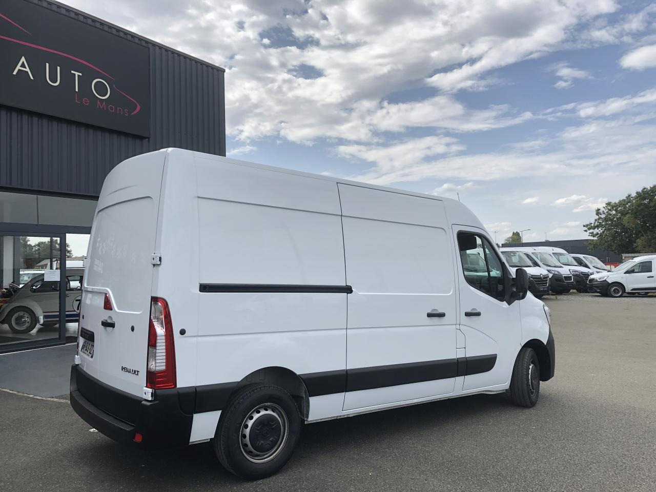 Renault Master F3300 L2H2 2.3 BLUE DCI 135CH CONFORT EURO6 - فان: صورة 5 Renault Master F3300 L2H2 2.3 BLUE DCI 135CH CONFORT EURO6 - فان: صورة 5