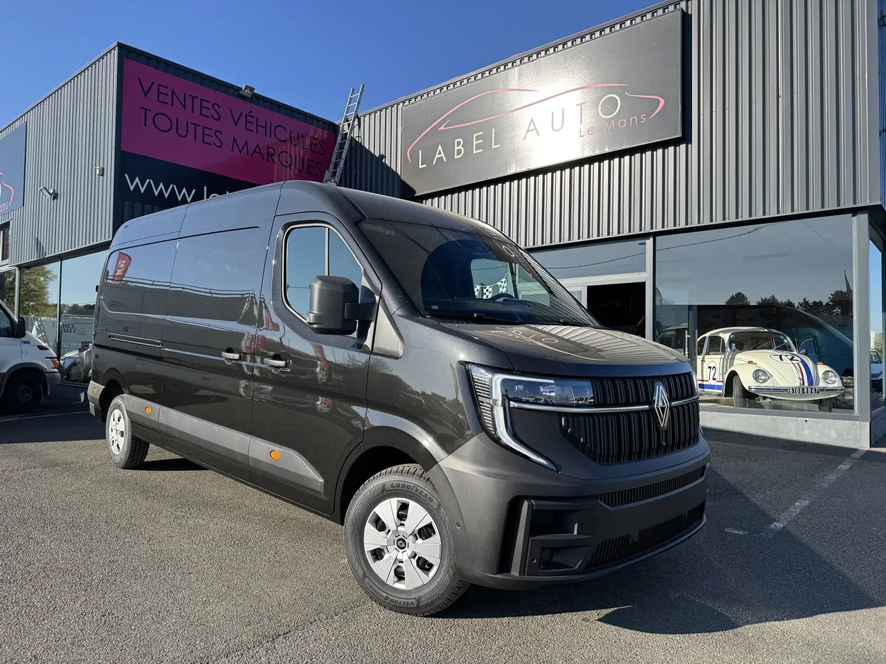 Renault Master F3500 L3H2 2.0 BLUE DCI 150CH EXTRA - فان: صورة 1 Renault Master F3500 L3H2 2.0 BLUE DCI 150CH EXTRA - فان: صورة 1