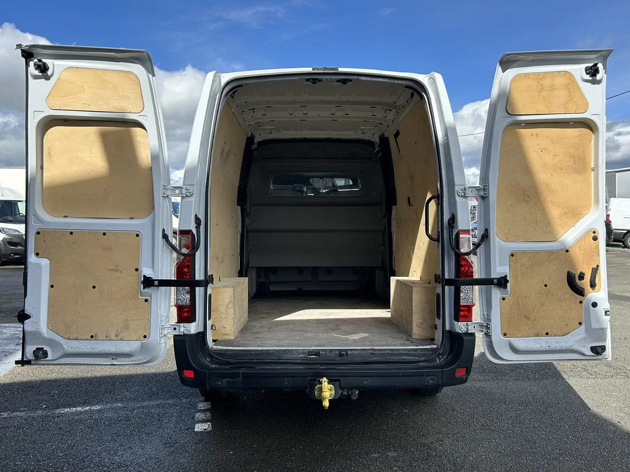 Renault Master F3500 L3H2 2.3 BLUE DCI 135CH CABINE APPROFONDIE GRAND CONFORT - الشاحنات الصغيرة كابينة مزدوجة: صورة 4 Renault Master F3500 L3H2 2.3 BLUE DCI 135CH CABINE APPROFONDIE GRAND CONFORT - الشاحنات الصغيرة كابينة مزدوجة: صورة 4