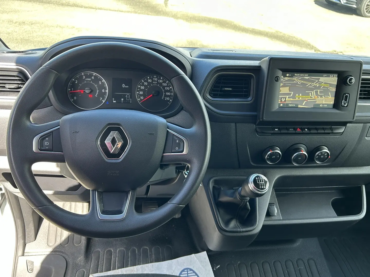Renault Master F3500 L3H2 2.3 BLUE DCI 135CH CABINE APPROFONDIE GRAND CONFORT - الشاحنات الصغيرة كابينة مزدوجة: صورة 5 Renault Master F3500 L3H2 2.3 BLUE DCI 135CH CABINE APPROFONDIE GRAND CONFORT - الشاحنات الصغيرة كابينة مزدوجة: صورة 5