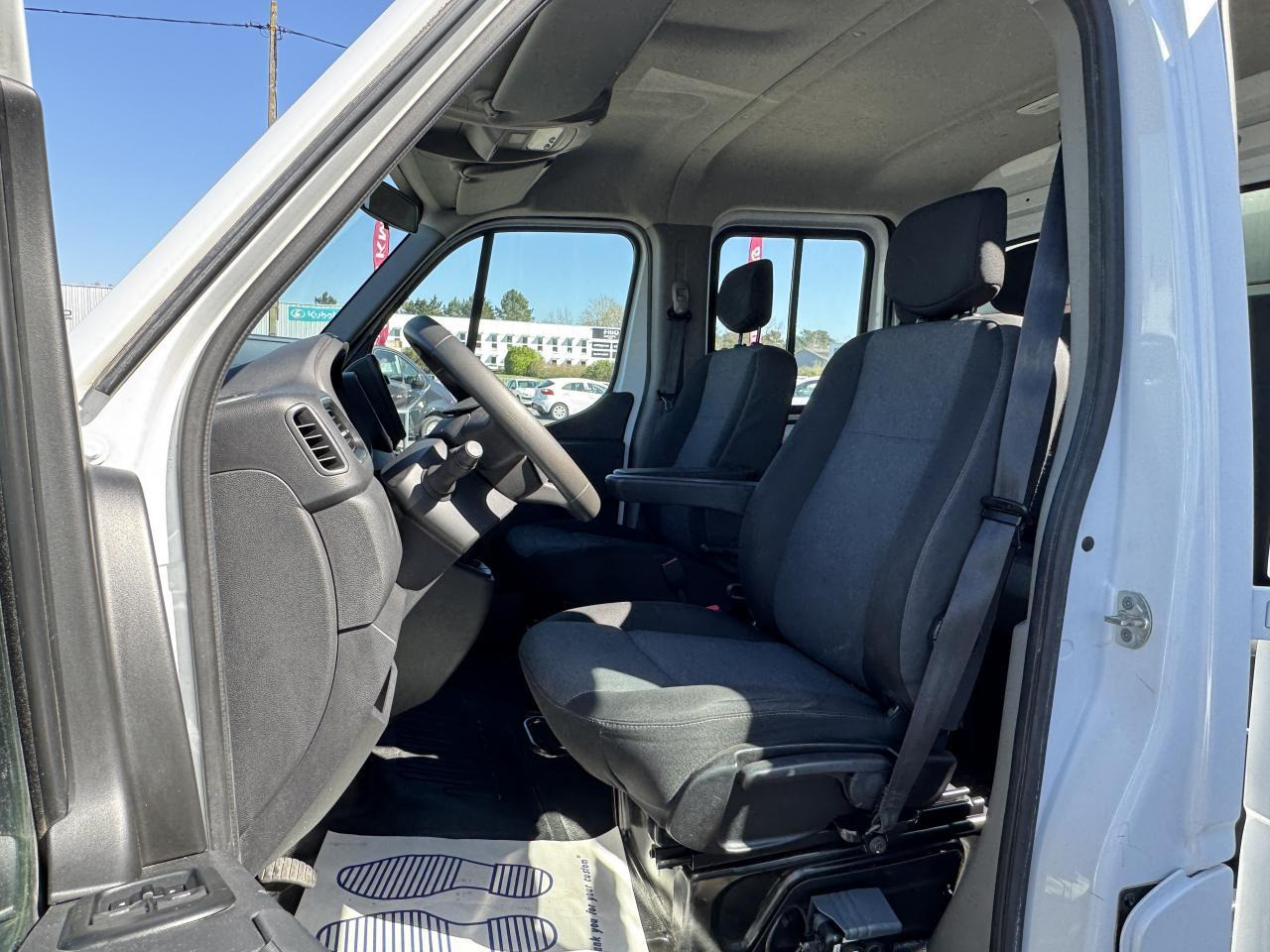 Renault Master RENAULT 3T5 BENNE + COFFRE RJ DOUBLE CABINE 6 PL 2.3 DCI 130 CH CONFORT + GPS + REGUL + CLIM - قلاب صغير: صورة 4 Renault Master RENAULT 3T5 BENNE + COFFRE RJ DOUBLE CABINE 6 PL 2.3 DCI 130 CH CONFORT + GPS + REGUL + CLIM - قلاب صغير: صورة 4